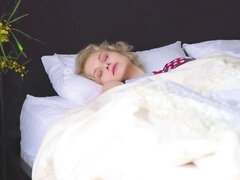 Ujjazás, Tátongó, Kézimunka, Érett feleség, Természetes mellek, Leborotvált, Egyedül, Begyek