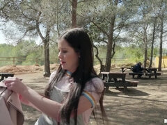 Morena, Europeo, Tetas naturales, Al aire libre, Pov, Público, Ruso, Tetas