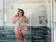 Μεγάλος κώλος, Μεγάλα βυζιά, Χύσιμο, Σε στάση σκύλου στα τέσσερα, Μαλλιαρός, Ηδ, Ώριμη γυναίκα, Φυσικά βυζιά