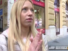 Amateur vixen gets her bald pussy splattered with hot jizz