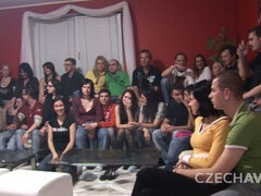 Røv, Store bryster, Blondine, Gruppe, Mor jeg gerne vil kneppe, Orgie, Barberet, Bryster