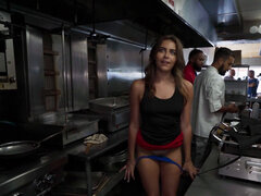 18 χρονον, Έφηβος