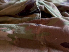 Amateur, Américain, Armée, Tir de sperme, Européenne, Masturbation, Solo, Uniforme