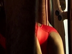 Hatalmas hátsó, Ondó fröcskölés, Pénisz, Ébenfekete, Ujjazás, Orgia, Hármas, Régebbi évjáratú pornó