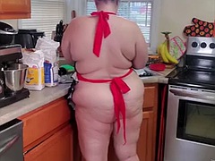 Midwestern BBW MILF Bakes Cookies Nude