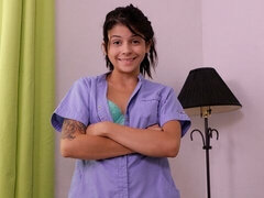 Trældom, Brunette, Dominerende, Massage, Onani, Stripning, Teenager, Bryster