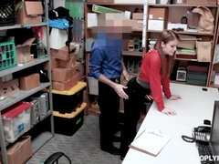 Pijpbeurt, Hondjeshouding, Roodharige vrouw, Mager, Strippen, Tatoeage, Tiener, Tieten likken