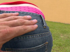 18, Blondine, Pik sutte, Komme på ansigtet, Håndjob, Hårdt, Hd, Naturlige bryster