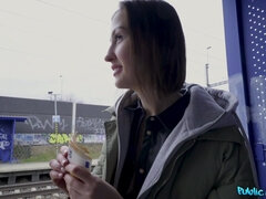 Amerikansk, Brunett, Sperma shot, Snopp, Ansiktsbehandling, Utomhus, Rysk, Lång