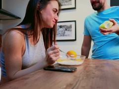 Amateur, Tetas grandes, Morena, Pareja, Atragantadas, Cocina, Coño, Ruso