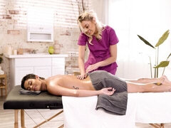 Utroskap, Hardcore, Raseblandet, Lesbisk, Slikking, Massasje, Fitte, Trekant