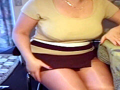Belle grosse femme bgf, Sucer une bite, Britannique, Rondelette, Grosse, Rétro, Rasée, Jarretelles