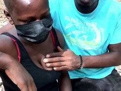 18 ans, Couple, Éjaculation interne, Éjaculer dans la bouche, Tir de sperme, Public, Cheveux courts