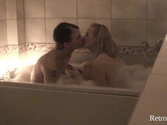 Badkamer, Grote lul, Grote mammen, Pijpbeurt, Kort haar, Douche, Mager, Tiener