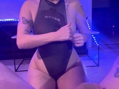 18 ans, Amateur, Sucer une bite, Compilation, Concours, Tir de sperme, Branlette thaïlandaise