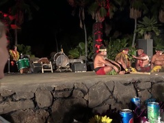 Corrida, Vestido, Despelote, Masturbacion con pies, Pajear, Orgasmo, Al aire libre, Público