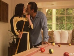 Μεγάλος πούτσος, Πίπα, Μελαχροινή, Τακούνια, Γλείψιμο, Πισίνα, Μουνί, Ρετρό