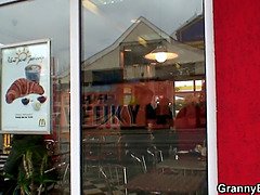 Blond, Rondborstig, Omie, Masturbatie, Rijpe lesbienne, Moeder die ik wil neuken, Kut duiken, Tiener