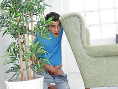 Brunetka, Prsnatá, Výprask, Prirodzené prsia, Orgazmus, Pička, Striekať, Stockings