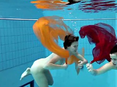 Sarah Bombina and Gazelle Podvodkova underwater show of beauties