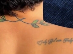 18 éves, Anális szex, Emó, Elsö alkalom, Latin lány, Filigrán alkatú, Nézőpont, Tetkó