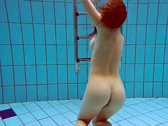 Tetas grandes, Morena, Al aire libre, Polaco, Piscina, Público, Sexo soft, Bajo el agua