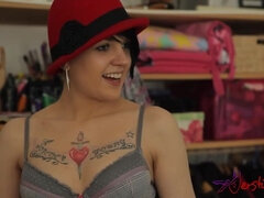 Anaali, Isot tissit, Suihinotto, Ruskeahiuksinen, Kyrpä, Äiti jota haluaisin panna, Ratsastaa, Teini