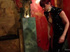 Maitresse Madeline visits famous Midtown Manhattan dungeon!!!