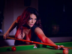 Stor kuk, Stora tuttar, Avsugning, Bondage, Brunett, Sperma shot, Hd, Pool