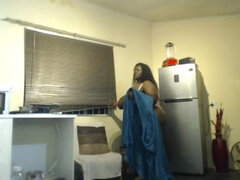 Africain, Amateur, Noire, Mature, Seins naturels, Solo, Nénés, Vibromasseur