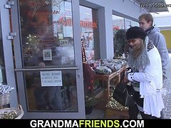 Blondinka, Evinja, Samozadovoljevanje, Zrela, Mama, Resničnost, Mačeha, Trojček