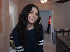 Cumizás, Kutya póz, Kézimunka, Latin lány, Nyilvános