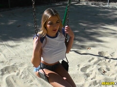 Любители, Американки, Большие сиськи, Блондинки, Брюнетки, Член, На природе, Сосущие