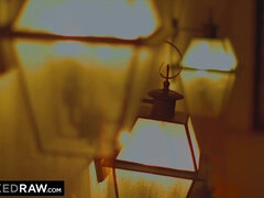 Blondine, Schwanz, Aufs gesicht abspritzen, Lesbisch, Lecken, Rotschopf, Reiten, Flotter dreier