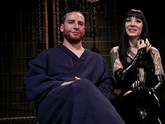Bondage sadomaso, Bondage, Cfnm, Dominazione femminile, Guanti, Cuio, Dildo indossabile, Tatuaggi