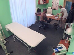 Tschechisch, Arzt, Fetisch, Handjob, Lecken, Muschi, Realität, Uniform