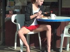 Doppelpenetration, Masturbation, Orgasmus, Öffentlich, Solo, Unter dem rock