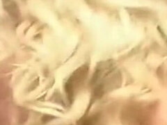 Grosser schwanz, Grosse titten, Blasen, Sperma im mund, Gruppensex, Deutsch, Gruppe, Orgie