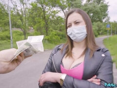 Gros seins, Sucer une bite, En levrette, Branlette thaïlandaise, Mère que j'aimerais baiser, De plein air, Pov, Dénudage