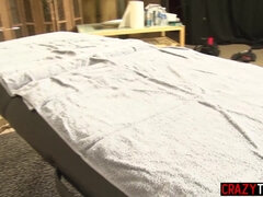 Hatalmas hátsó, Tekintélyes didik, Gesztenyebarna, Pénisz, Kőkemény, Fehérnemű, Szopás, Tabu