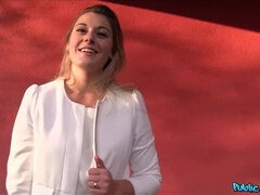 Amatör, Avsugning, Bil, Doggystyle, Utomhus, Pov, Offentlig, Svälja