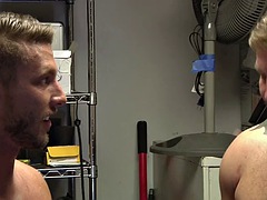 Anál, Velké péro, Kuřba, Stříkání spermatu, Gay, Masturbace, Svaly, Kuřba sání