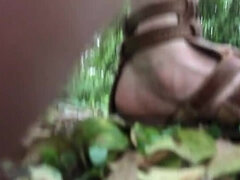 Fångad, Kvinna, Fetisch, Hårig, Utomhus, Offentlig, Vibrator, Våt