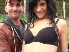 Perse, Suihinotto, Ruskeahiuksinen, Ranskalainen, Rankka, Luonnolliset tissit, Laiha, Tissit