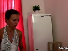 Granny masseuse getting her hairy hole pounded