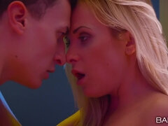 Perverted tart Vinna Reed crazy sex scene