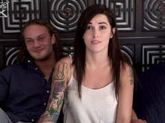 Meia nove, Traseiro, Boquete, Transar de quatro, Hardcore, Descascar, Tatuagem, Adolescente