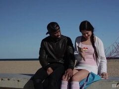 Brunetka, Stříkání spermatu, Na obličej, Mezirasové, Spodní prádlo