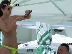 18 anni, Amatoriale, Spiaggia, Bionda, Nudista, Pubblico, Ragazza, Guardone