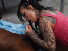 Lacey Jayne and Mighty Dee fucking in the interrogation room